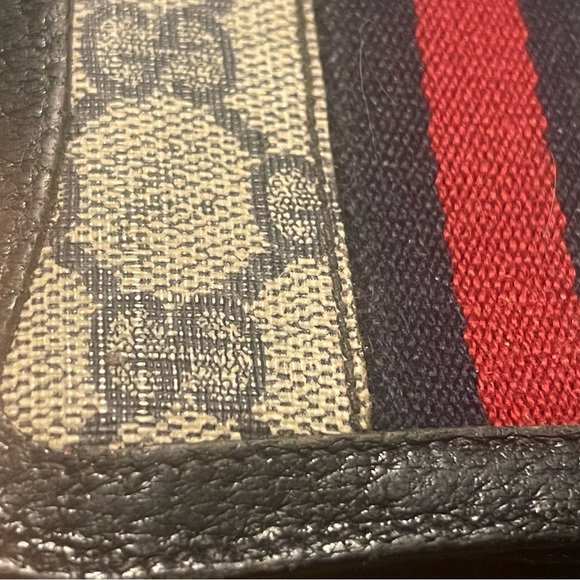 Vintage Gucci navy GG coin purse. - Picture 5 of 8